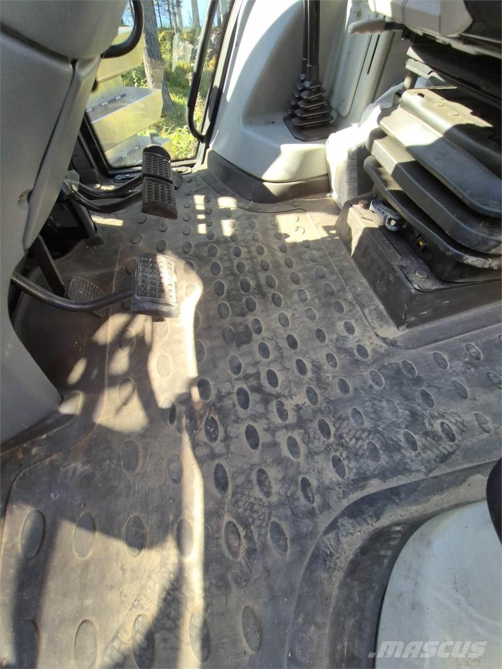 Valtra N91 Traktori