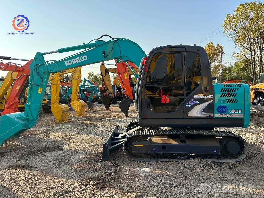 Kobelco SK 75 Vidēja lieluma ekskavatori 7 t - 12 t