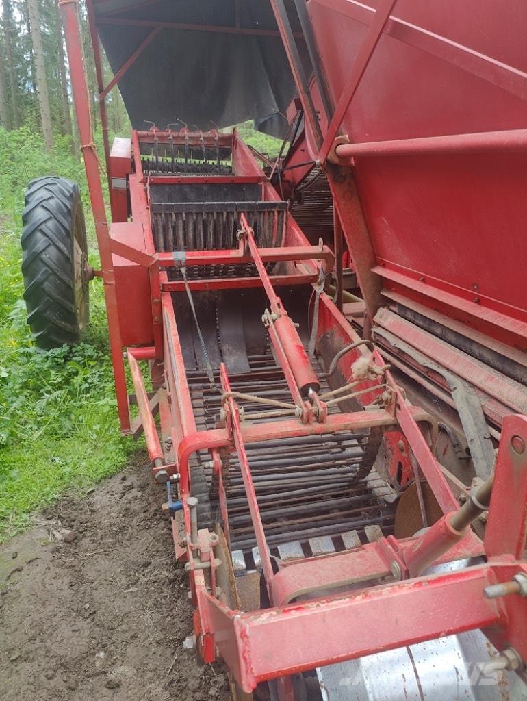 Juko Supermat Kartupeļu novākšanas kombaini