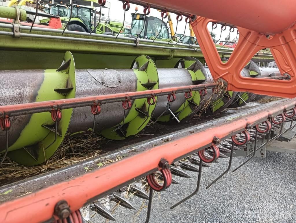 CLAAS C 750 Ražas novākšanas galvas