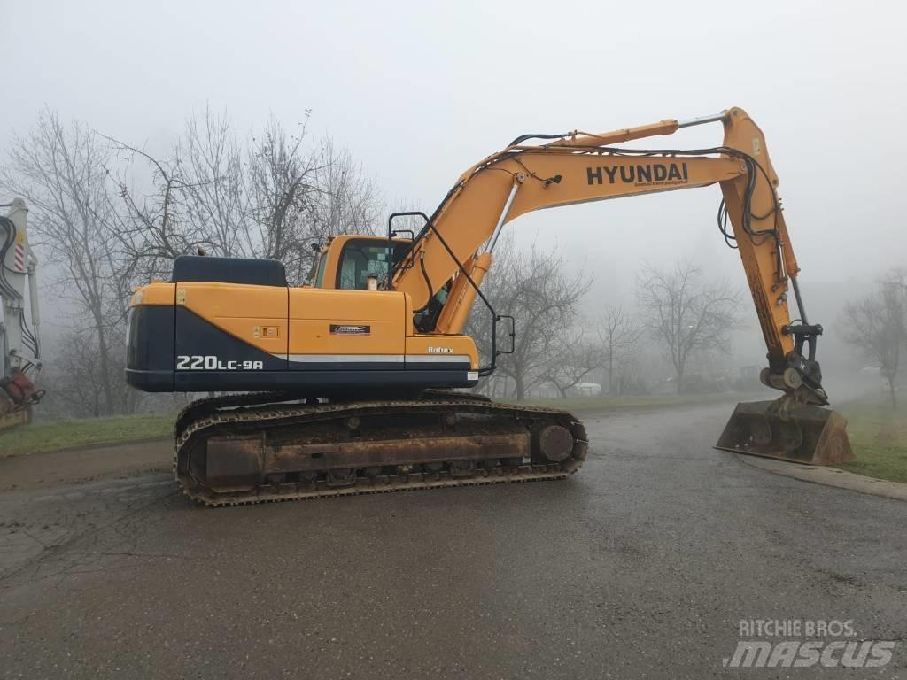 Hyundai R 220 LC-9A Kāpurķēžu ekskavatori