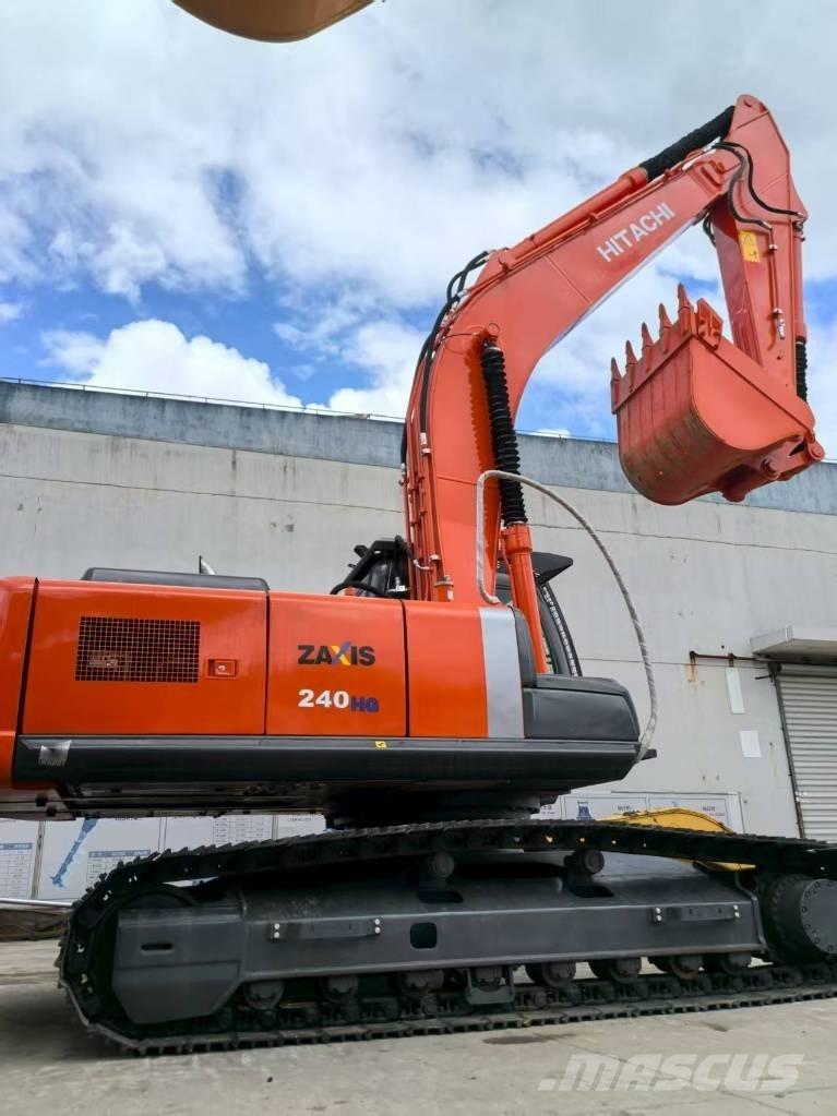 Hitachi ZX 240 HG Kāpurķēžu ekskavatori