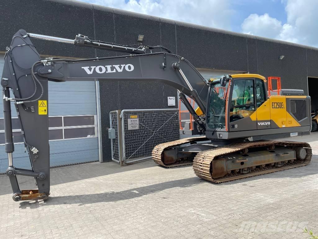 Volvo EC250E Kāpurķēžu ekskavatori