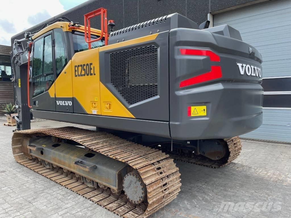 Volvo EC250E Kāpurķēžu ekskavatori
