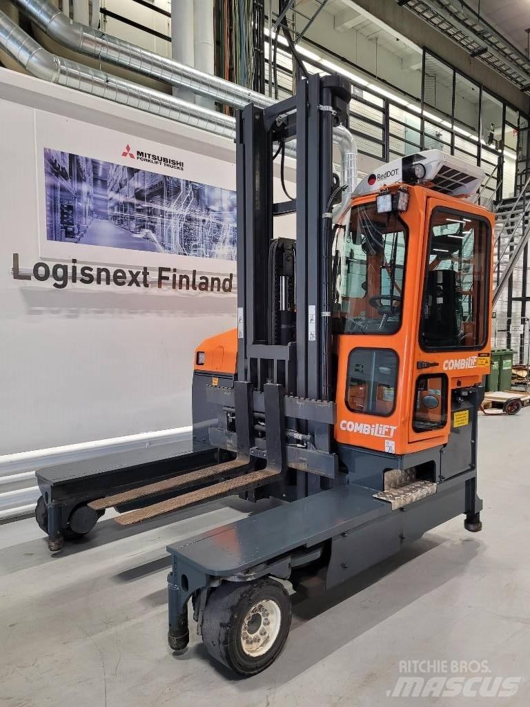 Combilift C 4000 Četru virzienu krāvēji