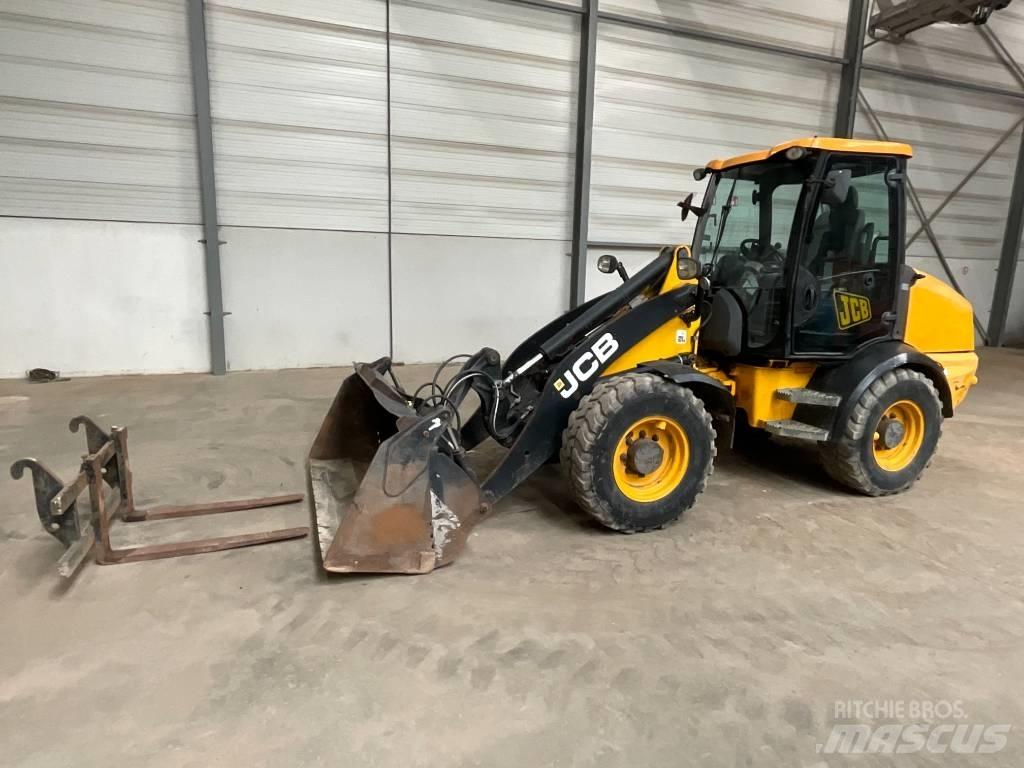 JCB 409 Iekrāvēji uz riteņiem