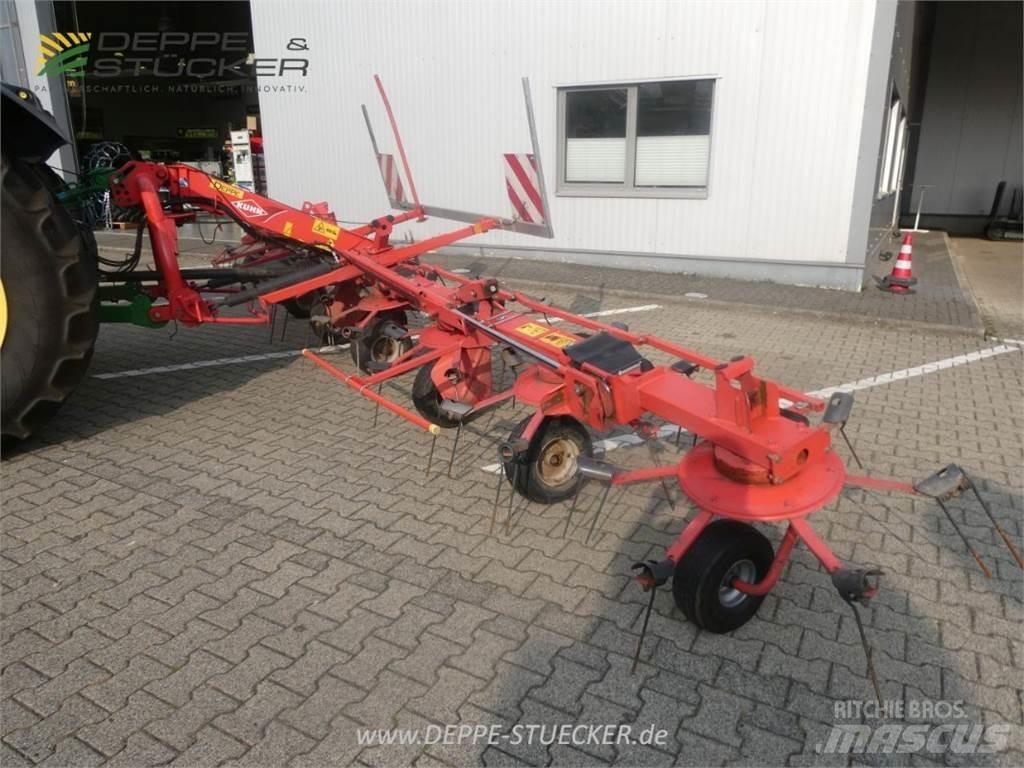 Kuhn GF 8702 Grābekļi un siena ārdītāji