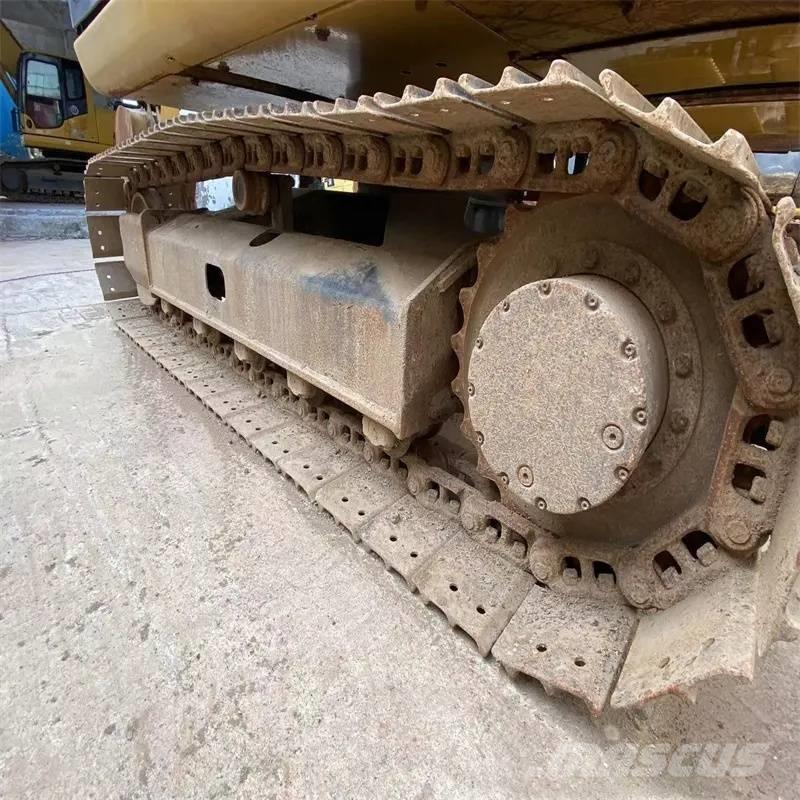 CAT 307 Kāpurķēžu ekskavatori