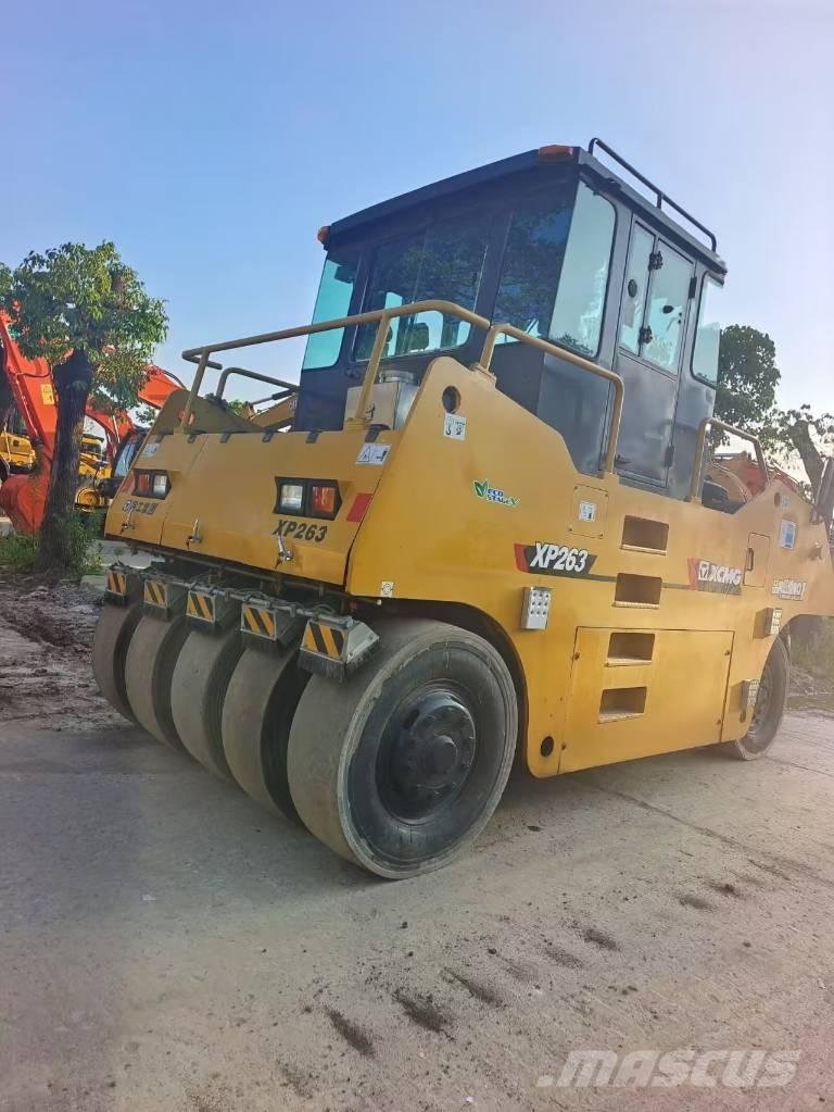 XCMG XP 263 Pneimatiskie veltņi