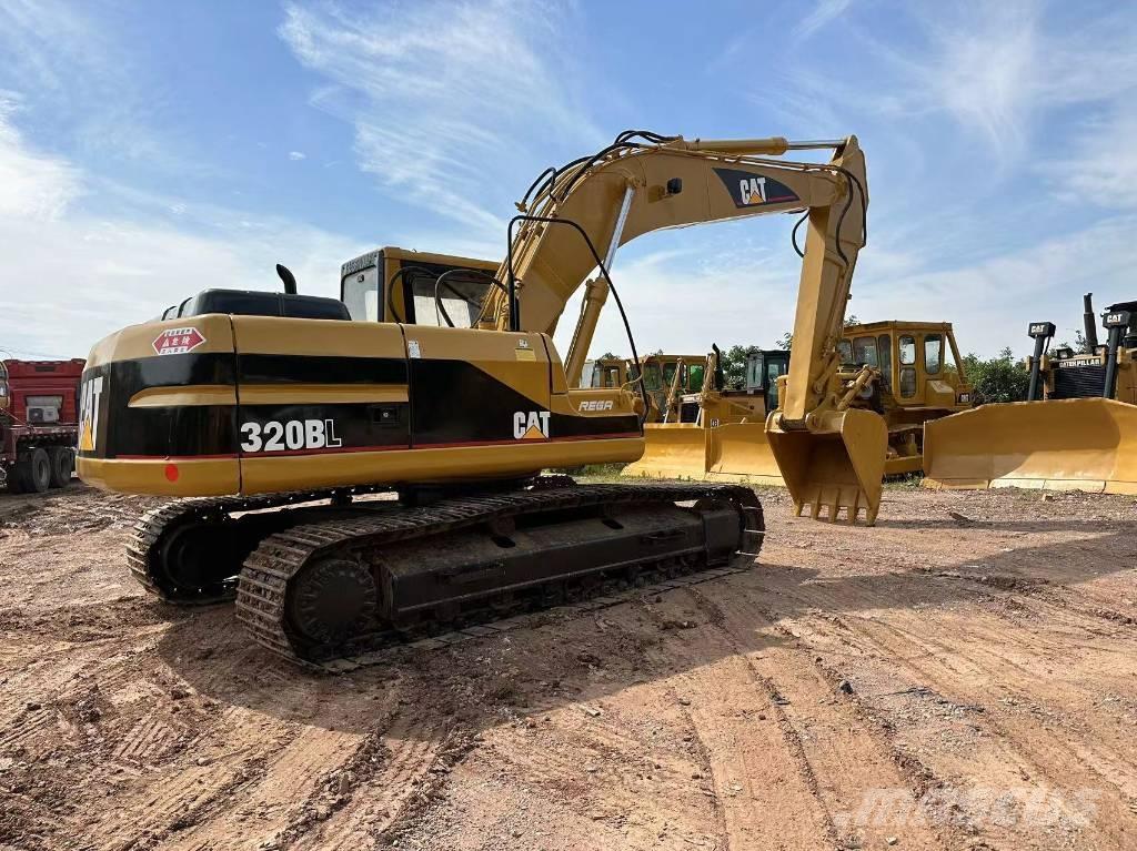 CAT 320 B Kāpurķēžu ekskavatori