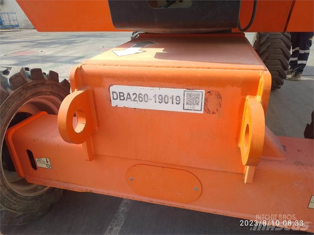 JLG 800AJ Strēles pacēlāji