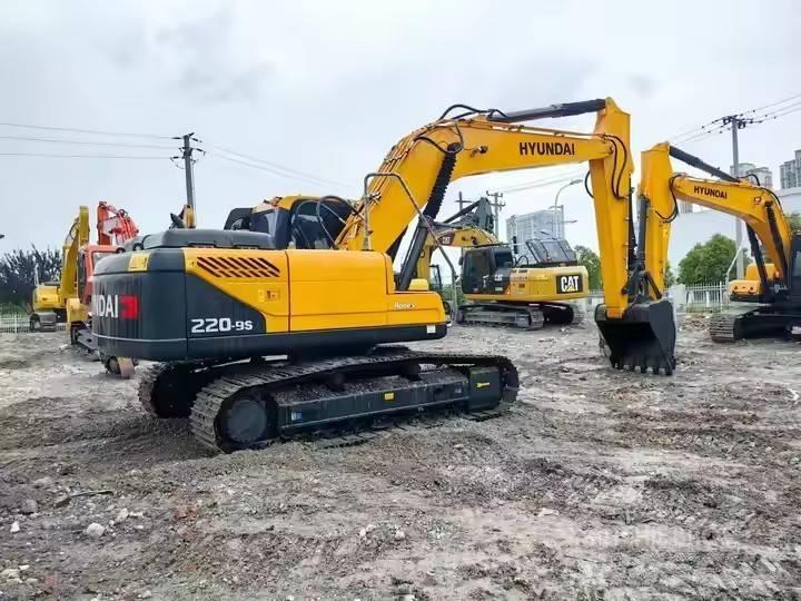 Hyundai 220-9S Kāpurķēžu ekskavatori
