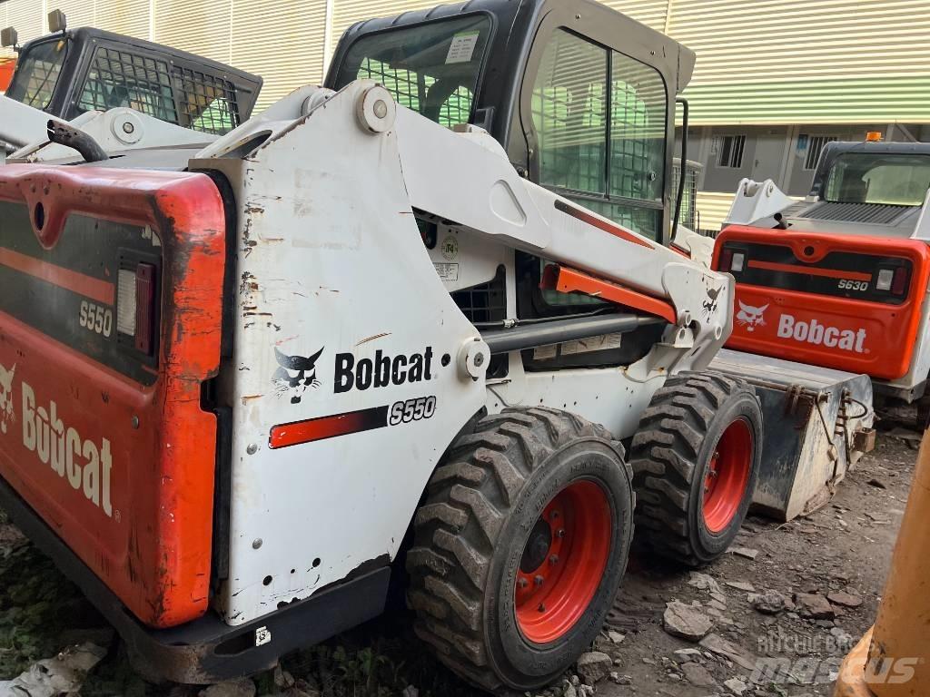 Bobcat S550 Iekrāvēji uz riteņiem