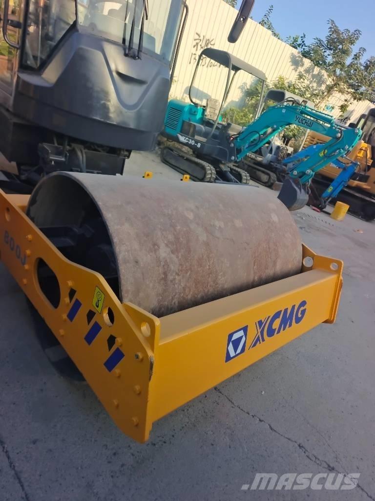 XCMG XS 800J Vienvalča grunts veltņi