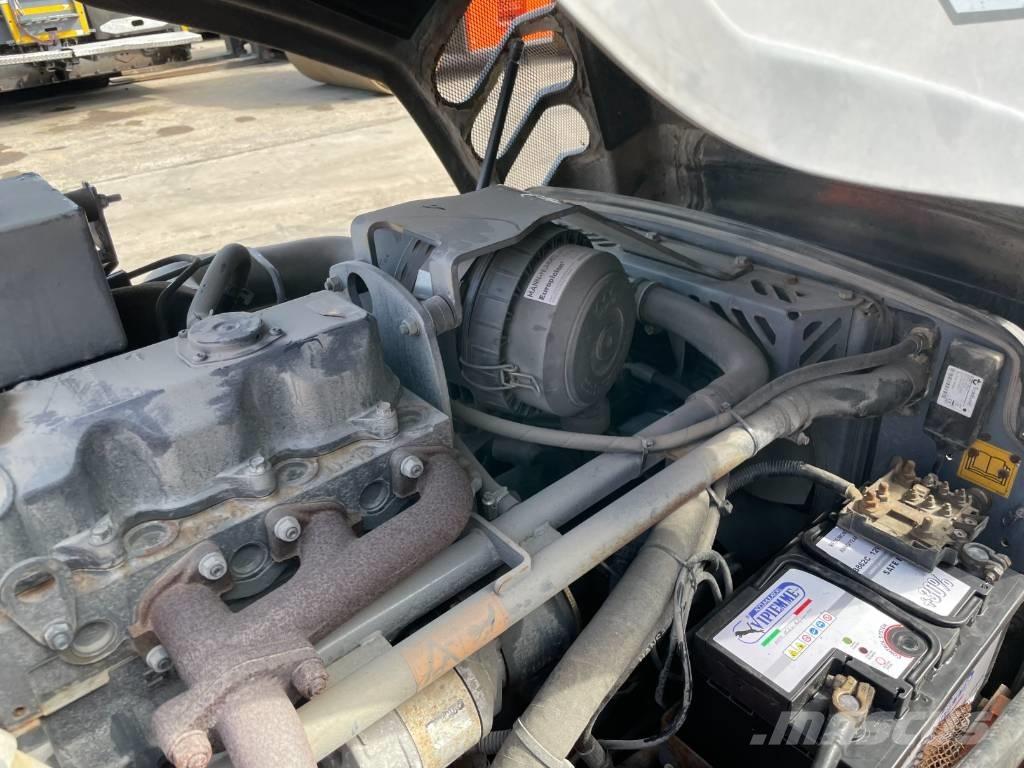 Hamm HD 10 VV Divvalču grunts veltņi