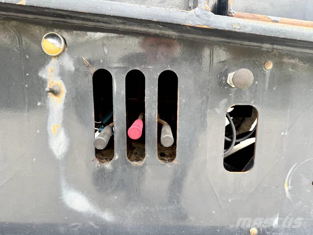 Landoll 440B Platformas/izkraušana no sāniem