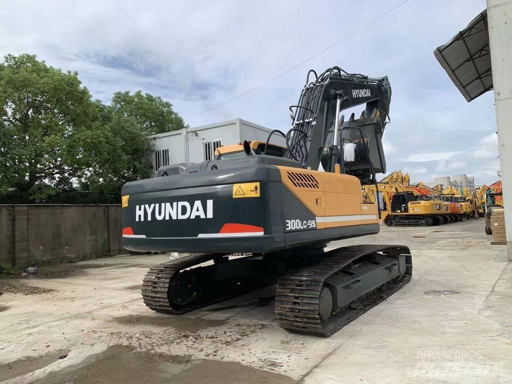 Hyundai R300LS-9S Kāpurķēžu ekskavatori