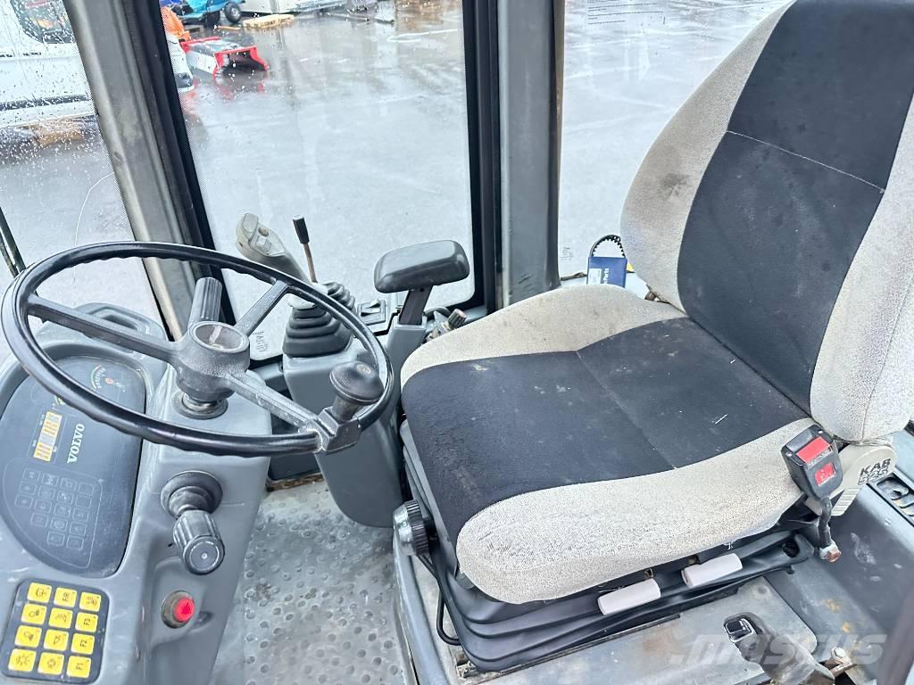 Volvo L30B Iekrāvēji uz riteņiem