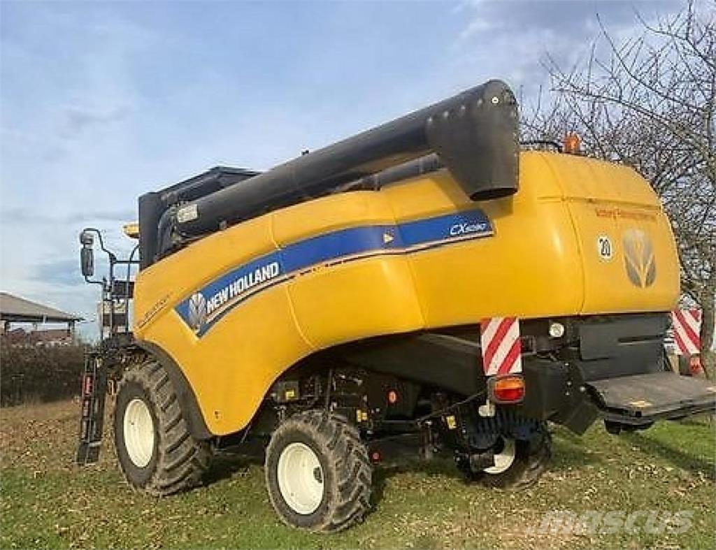 New Holland CX5090 Ražas novākšanas kombaini