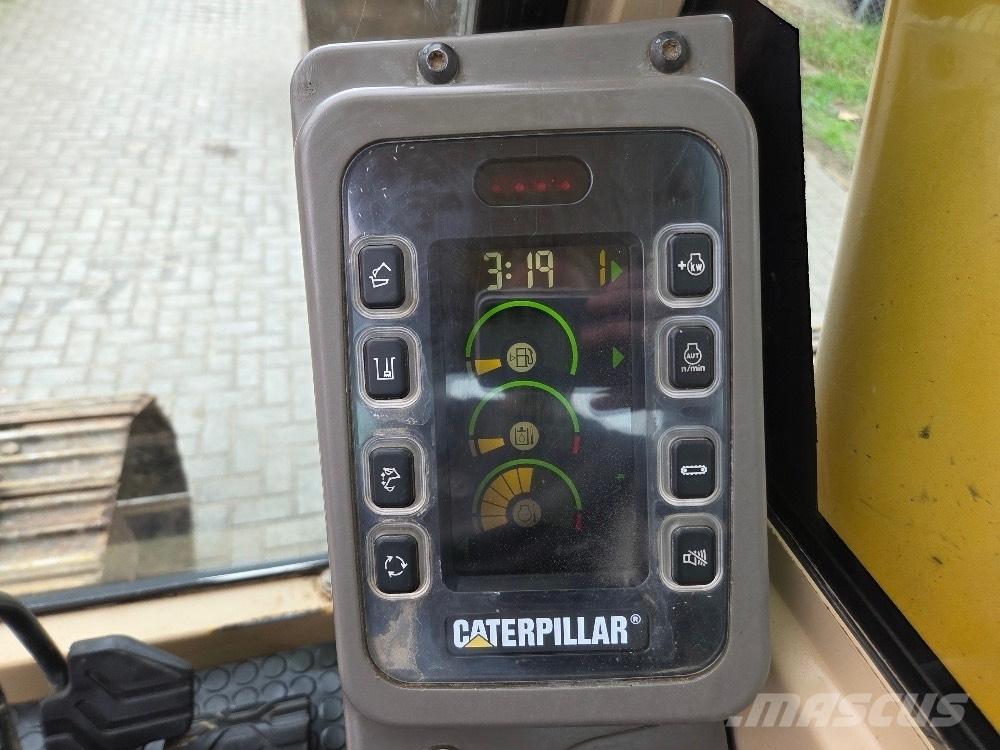 CAT 320BL Kāpurķēžu ekskavatori