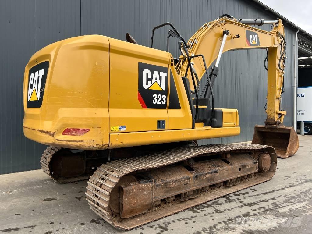 CAT 323 07A Kāpurķēžu ekskavatori