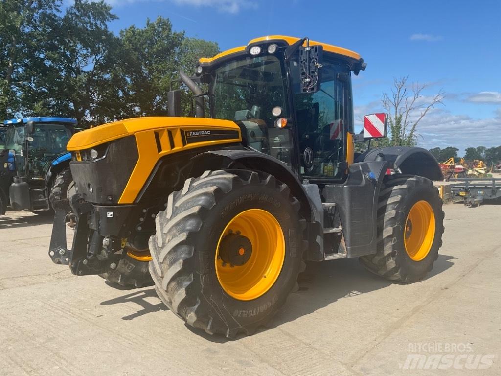 JCB Fastrac 4220 Traktori