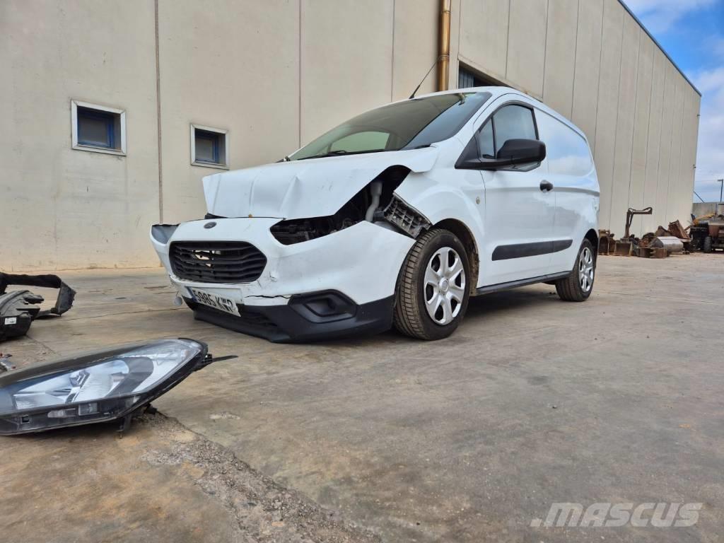 Ford Courier Furgons