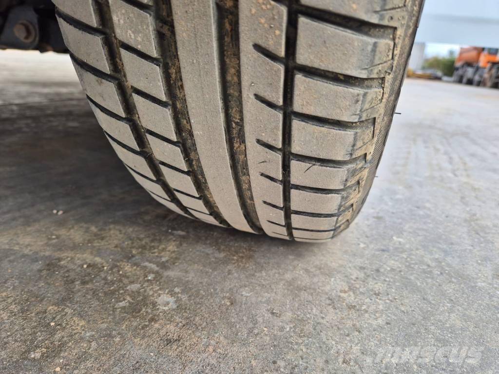 Ford Courier Furgons