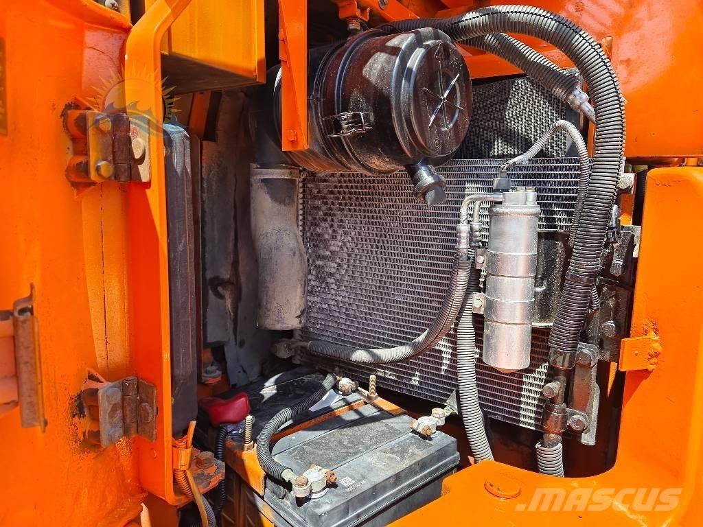 Hitachi ZX 75 Vidēja lieluma ekskavatori 7 t - 12 t