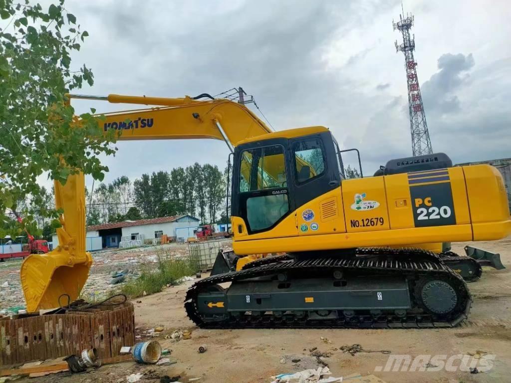Komatsu PC 220 Kāpurķēžu ekskavatori