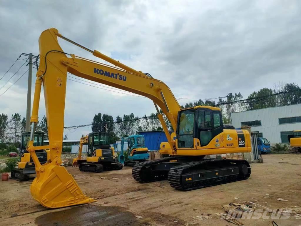 Komatsu PC 220 Kāpurķēžu ekskavatori