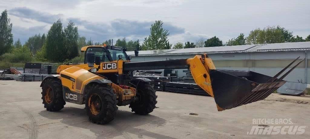 JCB 532-70AGS Multifunkcionālie iekrāvēji