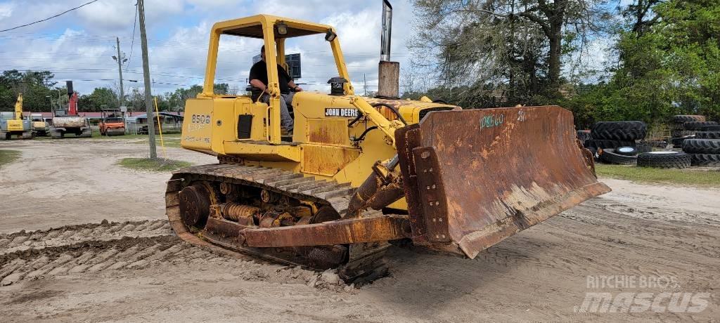 John Deere 850 B Kāpurķēžu buldozeri