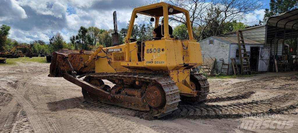 John Deere 850 B Kāpurķēžu buldozeri