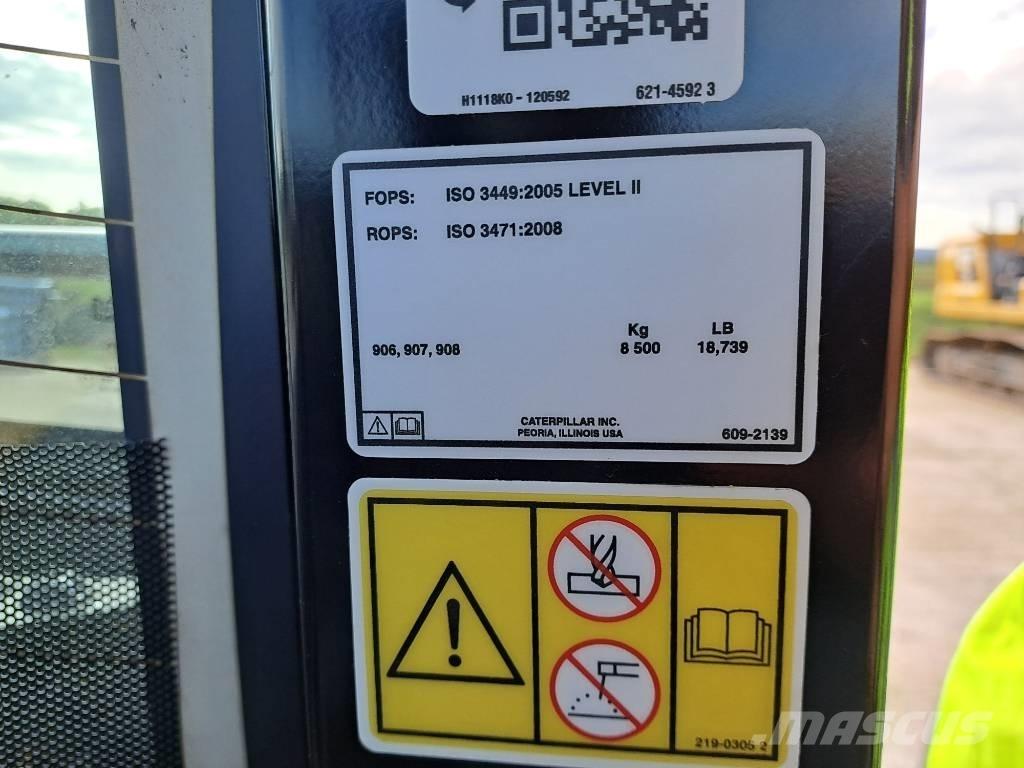 CAT 906 (Bucket + Forks) Iekrāvēji uz riteņiem