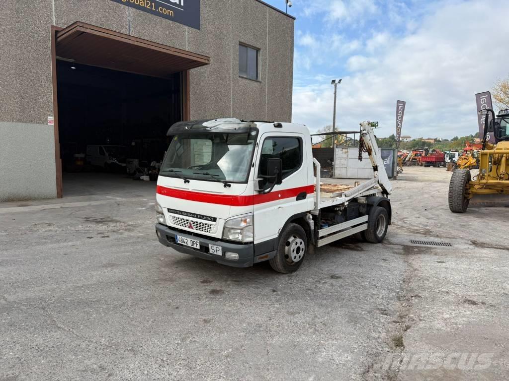 Mitsubishi FUSO Smagās mašīnas ar konteineriem