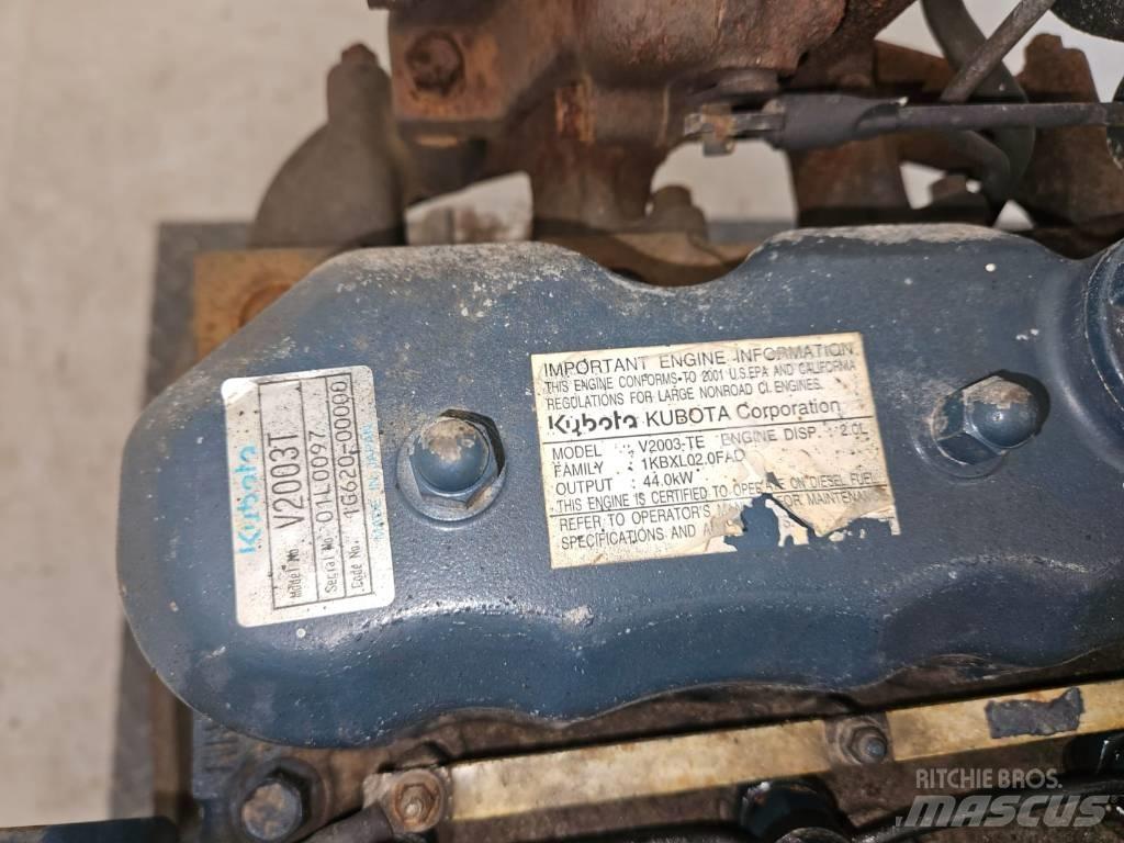 Kubota V 2003 T Dzinēji