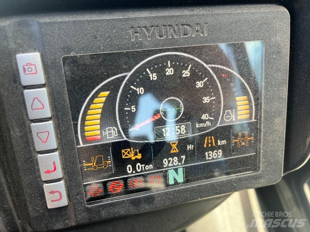 Hyundai 50 D-9 A Tehnika ar dīzeļa dzinēju