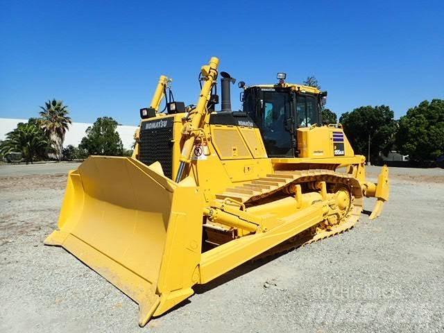 Komatsu D155AXi-8 Kāpurķēžu buldozeri