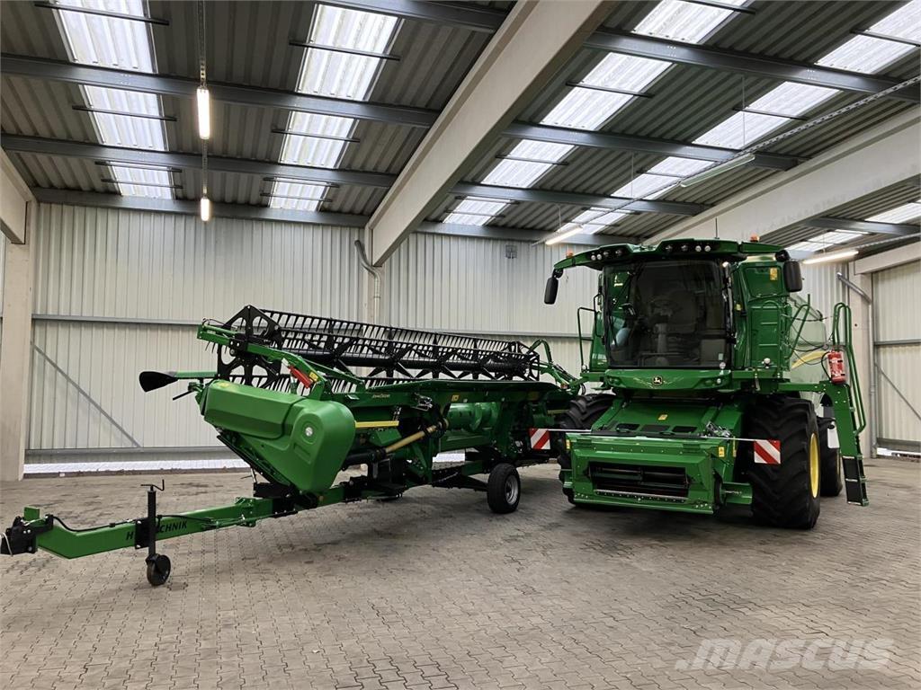 John Deere T560 Ražas novākšanas kombaini
