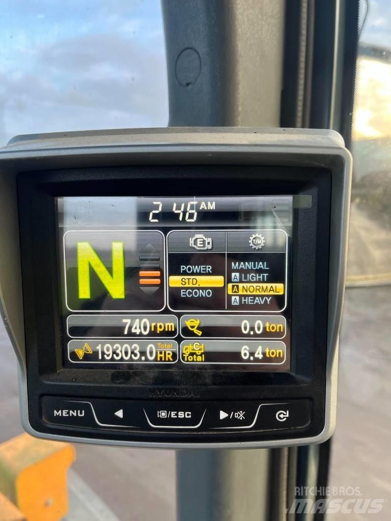 Hyundai HL 760-9 Iekrāvēji uz riteņiem