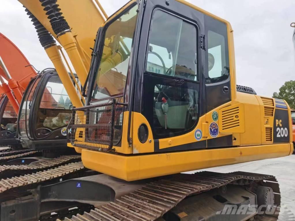 Komatsu PC 200-8 Kāpurķēžu ekskavatori