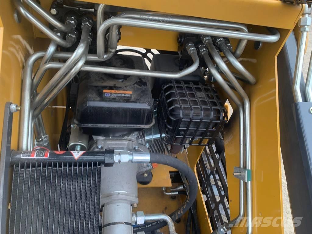  Newrick ZW480 Lietoti riteņu kompaktiekrāvēji