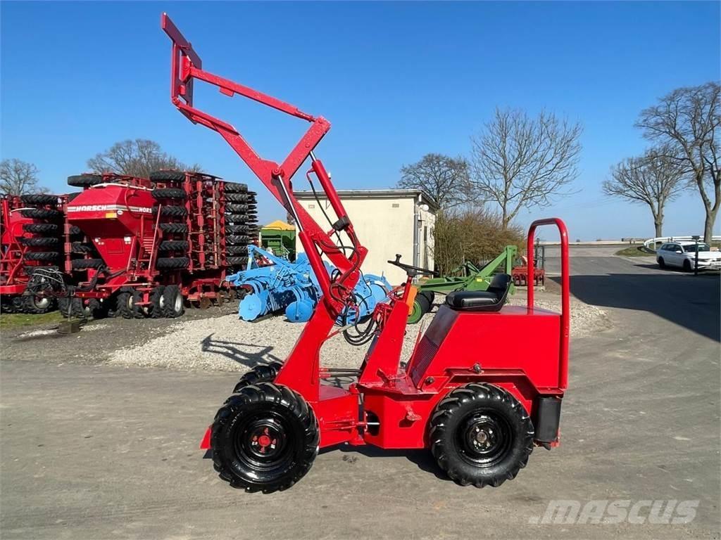 Weidemann 1302 Mini iekrāvēji
