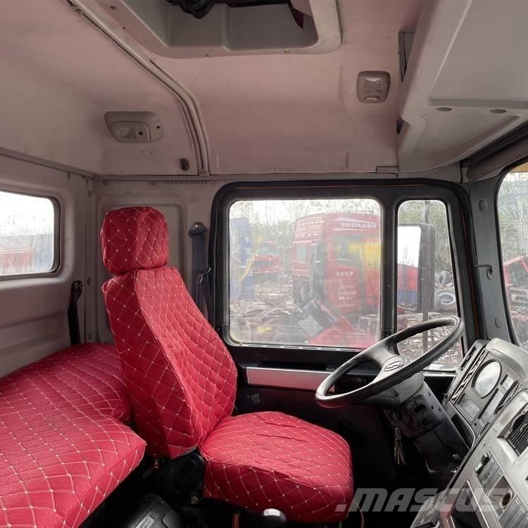 Shacman F3000 6x4 Pašizgāzējs