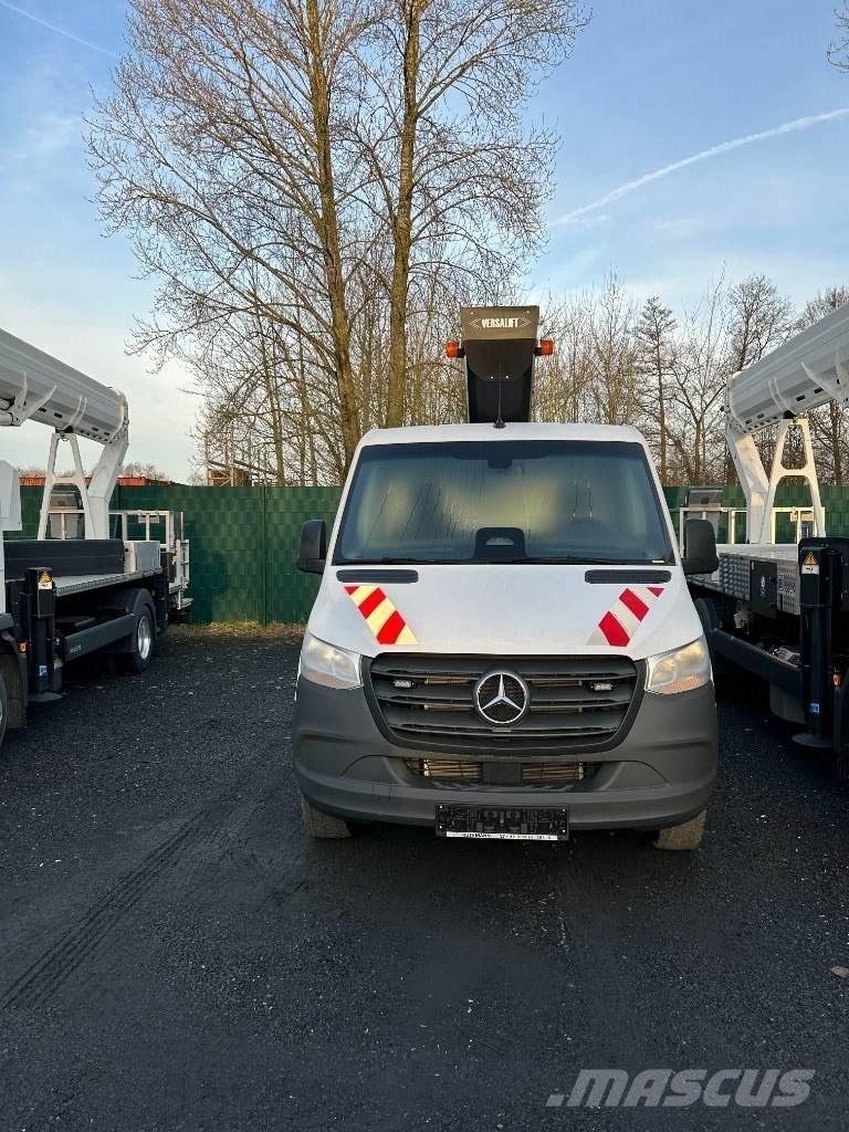 VERSALIFT V-200 Pacēlāji uz automašīnas bāzes