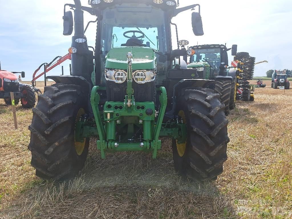 John Deere 6110M Traktori