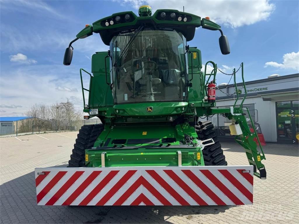 John Deere T670 Ražas novākšanas kombaini