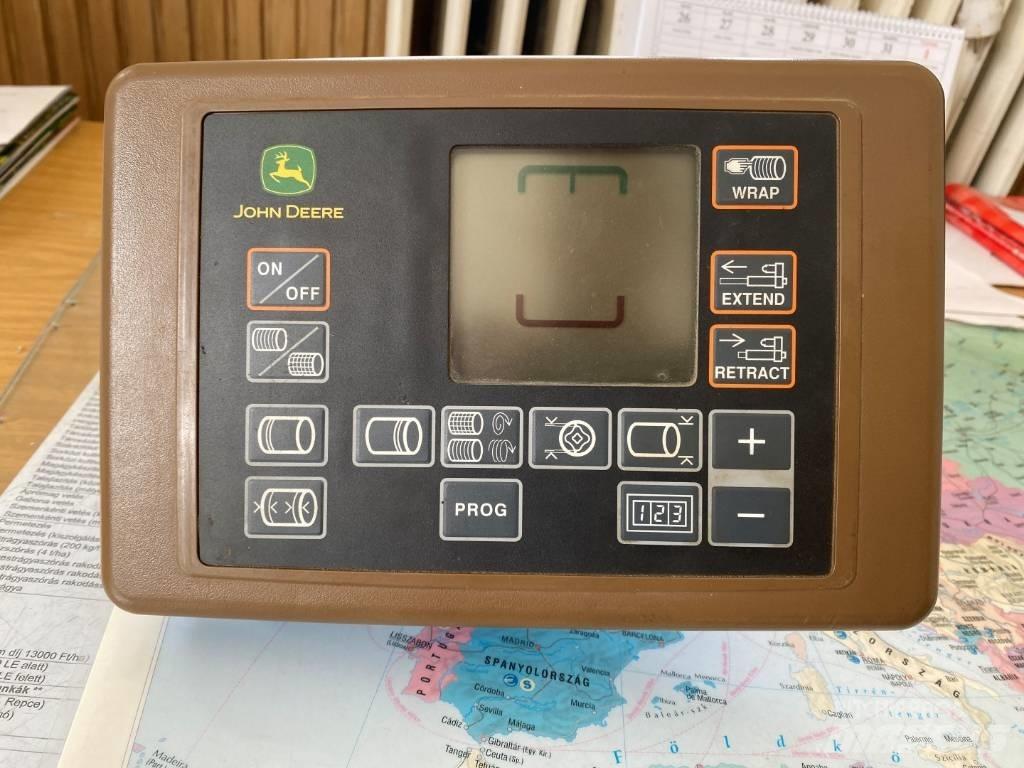 John Deere 852 Rituļu preses