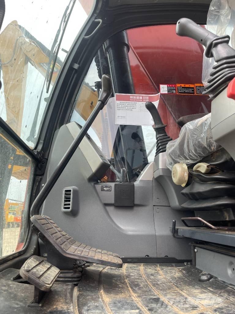 Doosan DX225LCA Kāpurķēžu ekskavatori